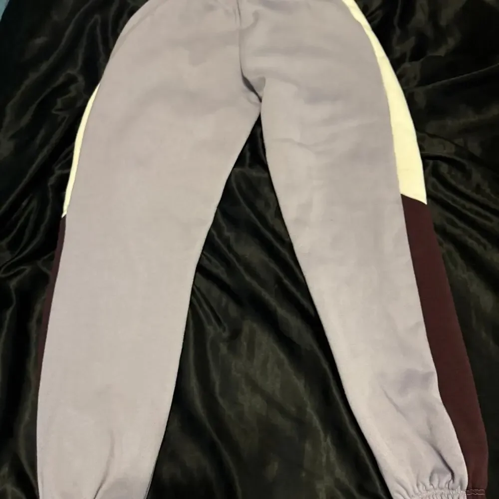 ❤️Reebok sweat pants girls size L